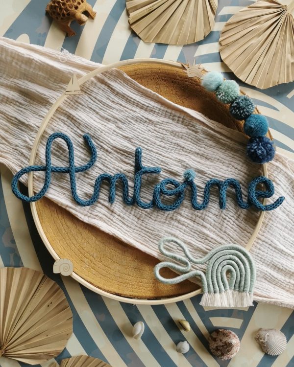 Couronne prénom en tricotin et son animal en macramé – Image 2