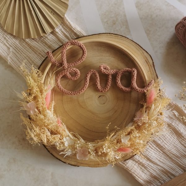 Couronne fleurs séchées avec personnalisation tricotin