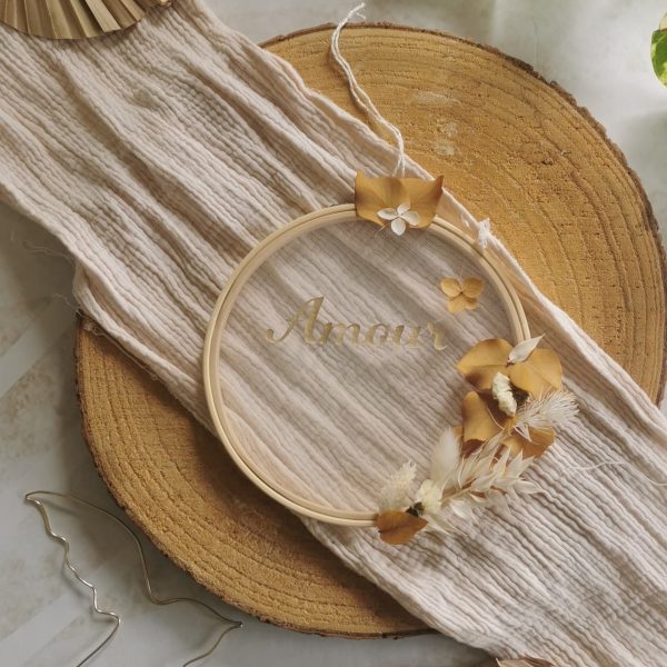 Couronne de fleur séchée avec prénom sur tulle – Image 4