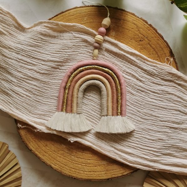 Suspension arc-en-ciel-macramé