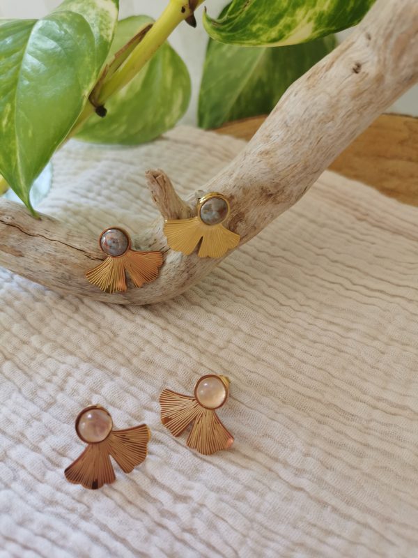 Boucles d'oreilles couleur quartz rose – Image 4