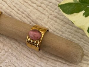 Bague large acier inoxydable et pierre rose