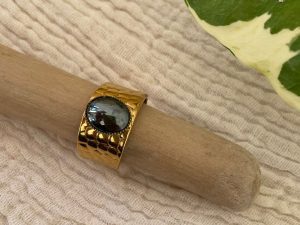 Bague large acier inoxydable et pierre noire