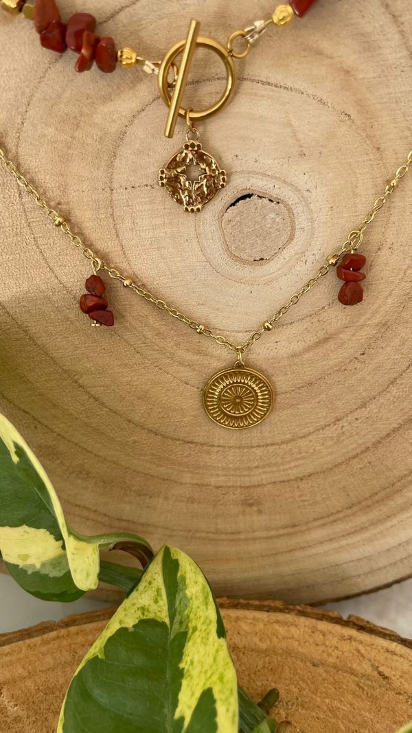 Collier longue chaîne doré et médaille – Image 9