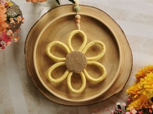 Couronne mobile fleur jaune déco artisanale unique bohème
