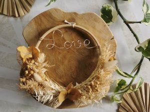 Fleurs séchées naturelles avec mot fil de fer love doré